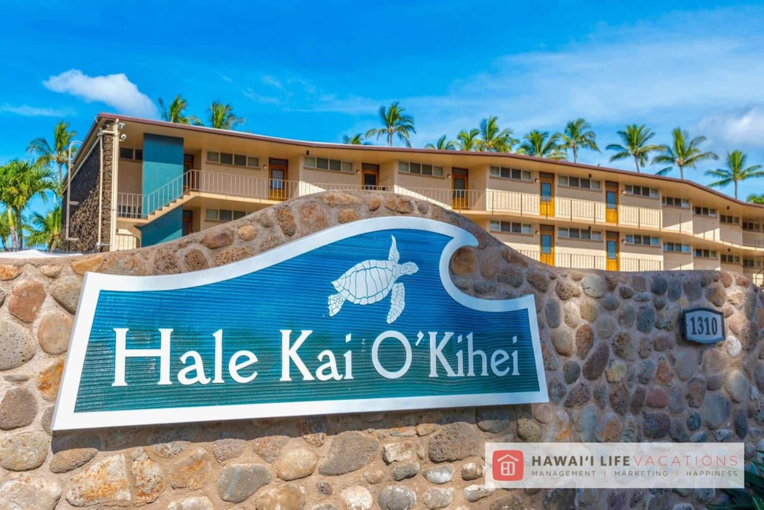 Condo in Kihei · ★4.96 · 1 bedroom · 2 beds · 1 private bath - Image 39