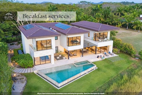 Stunning Golf Course Villa w/ Pool & Beach Nearby