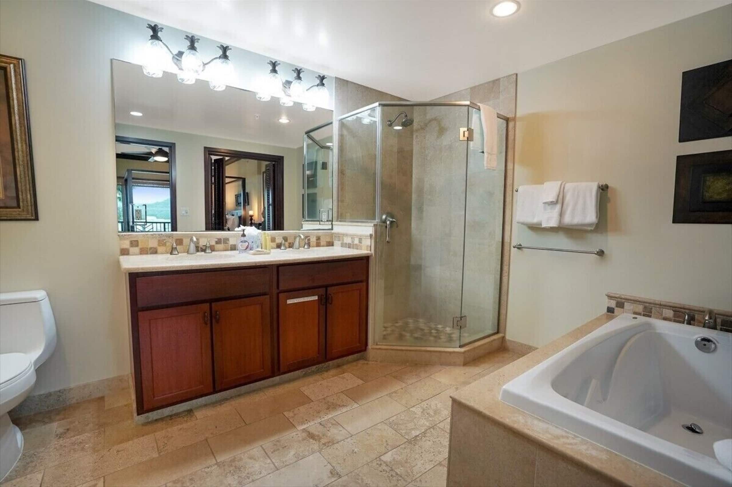 Condo in Kapaa · ★4.84 · 2 bedrooms · 3 beds · 3 baths - Photo 10