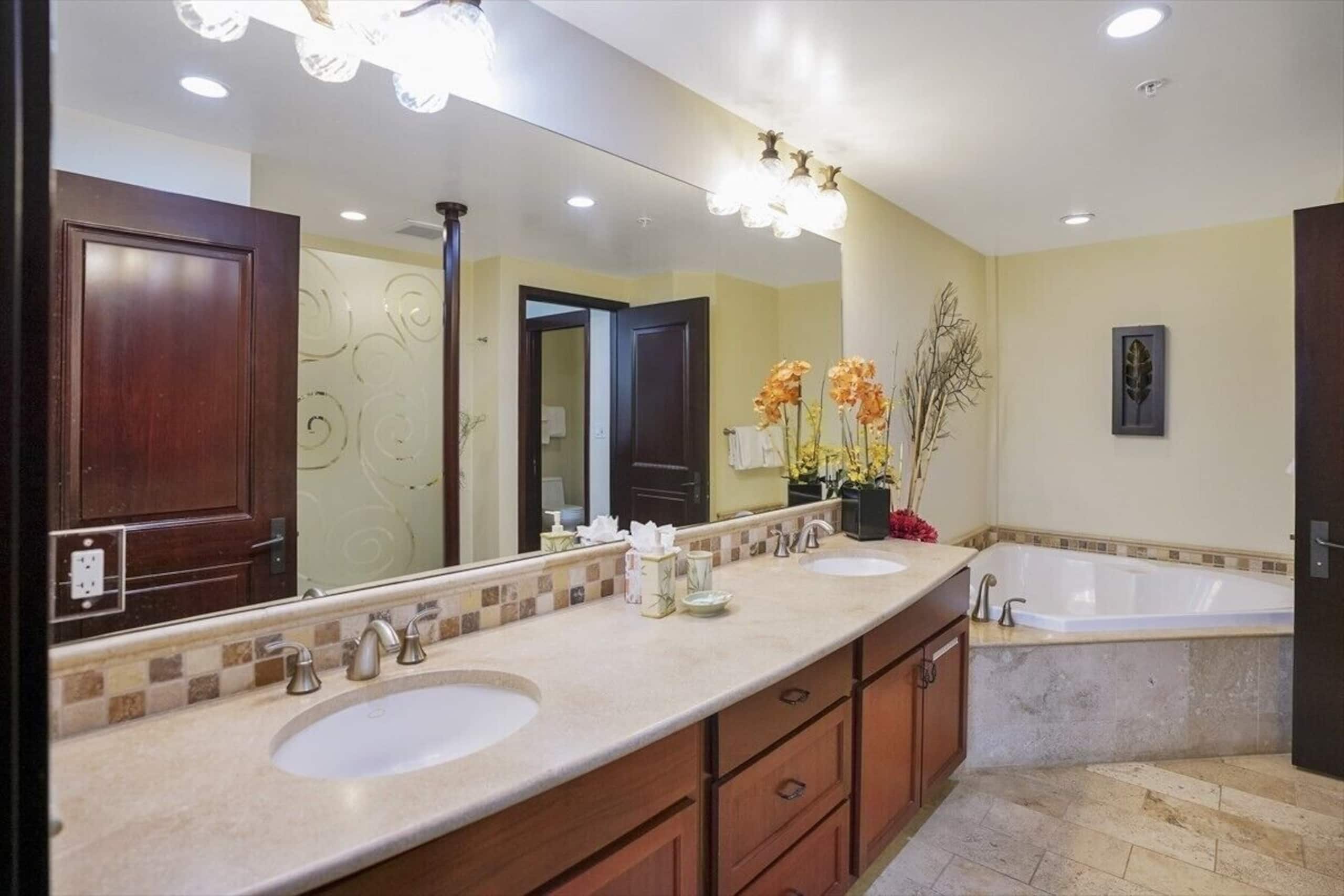 Condo in Kapaa · ★4.84 · 2 bedrooms · 3 beds · 3 baths - Photo 11