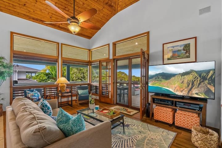 A/C Jacuzzi ~BBQ ~Golf Course & Mountain Views