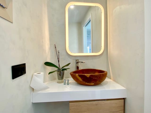 Click & Guest managed Airbnb listing 1