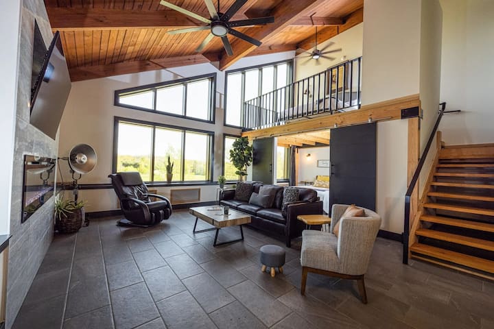 Clubhouse Loft By The Inn & Spa At Cedar Falls - Logan, OH