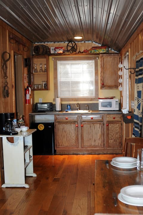 Successful Airbnb property: Cabin w/Vintage Tool Decor near Fall Creek Falls! in South Middle Tennessee Rural