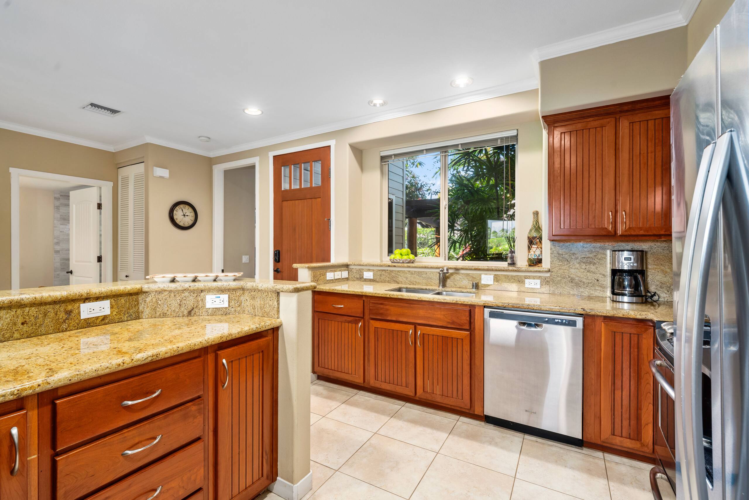 Condo in Waimea · ★4.83 · 2 bedrooms · 2 beds · 2 baths - Image 25