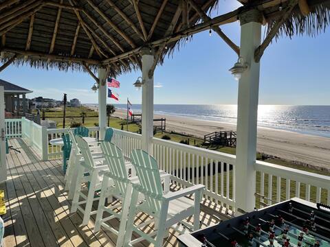 The Oceanic, Beachfront Oasis*Sleeps 20*Hot Tub