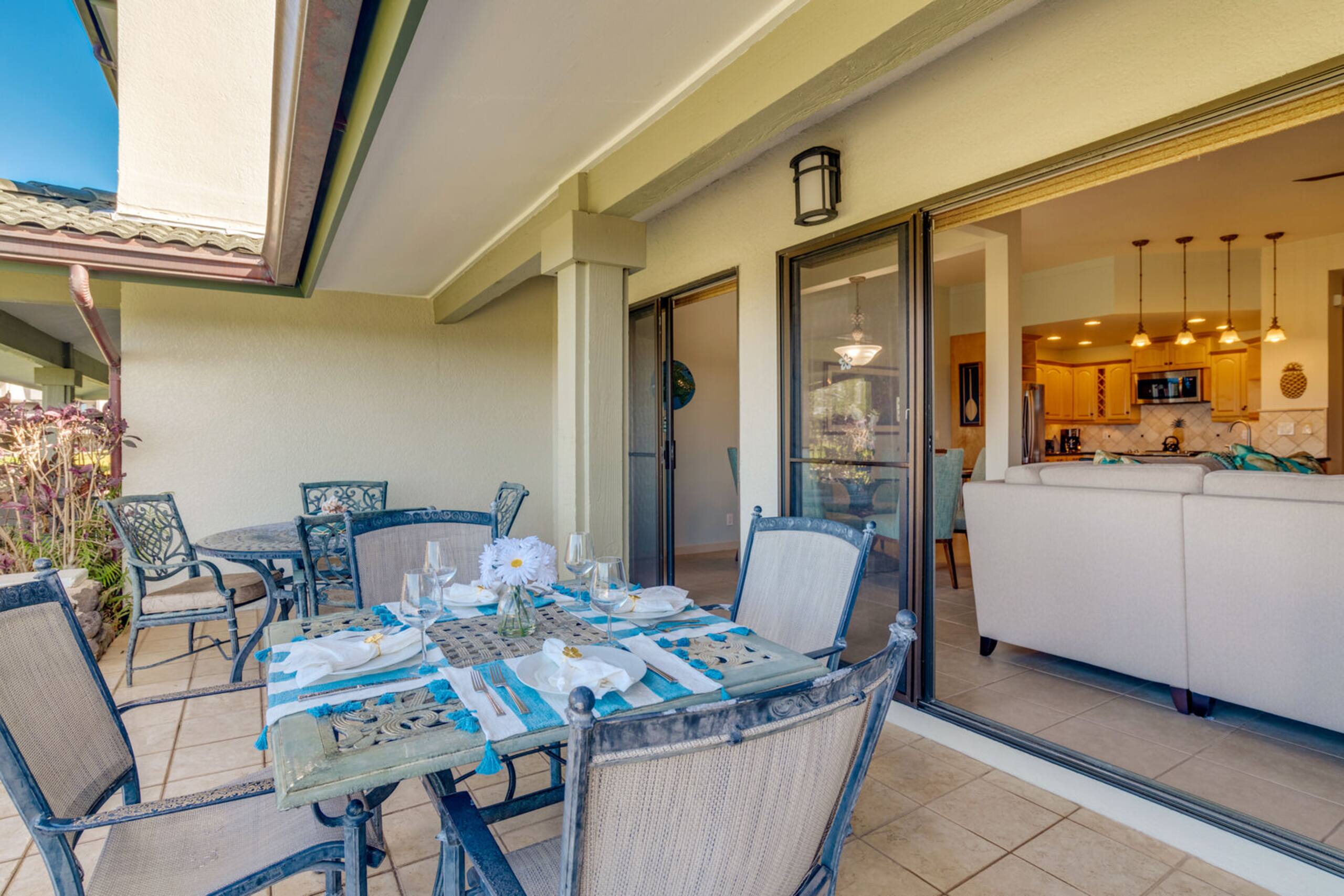 Condo in Lahaina · ★5.0 · 1 bedroom · 2 beds · 2 baths - Image 4