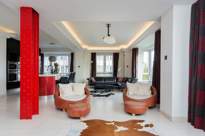 Hyde Park Heights by Veeve