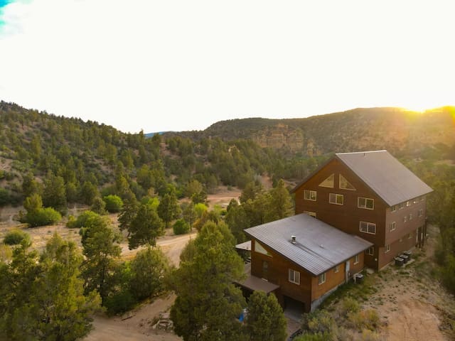 Micah And Jules managed Airbnb listing 1
