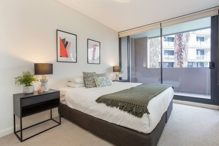 Rental unit in Sydney · ★4.67 · 2 bedrooms · 2 beds · 1 bath
