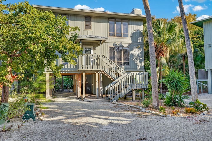 Renovated Stunning Coastal Sunset Captiva Home! - Captiva, FL