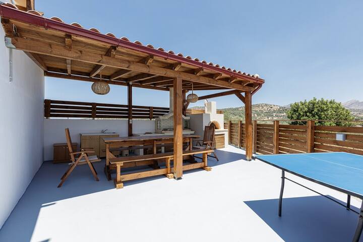 Villa Chnaris – Private Pool and Sauna gallery image 3