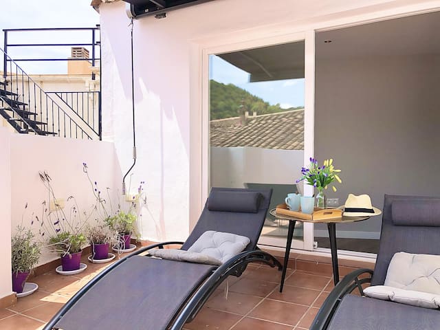 Destino Invest Málaga SL managed Airbnb listing 2