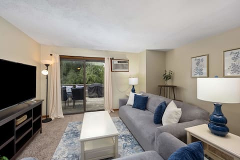 Cozy apartment near Lake Bella Vista