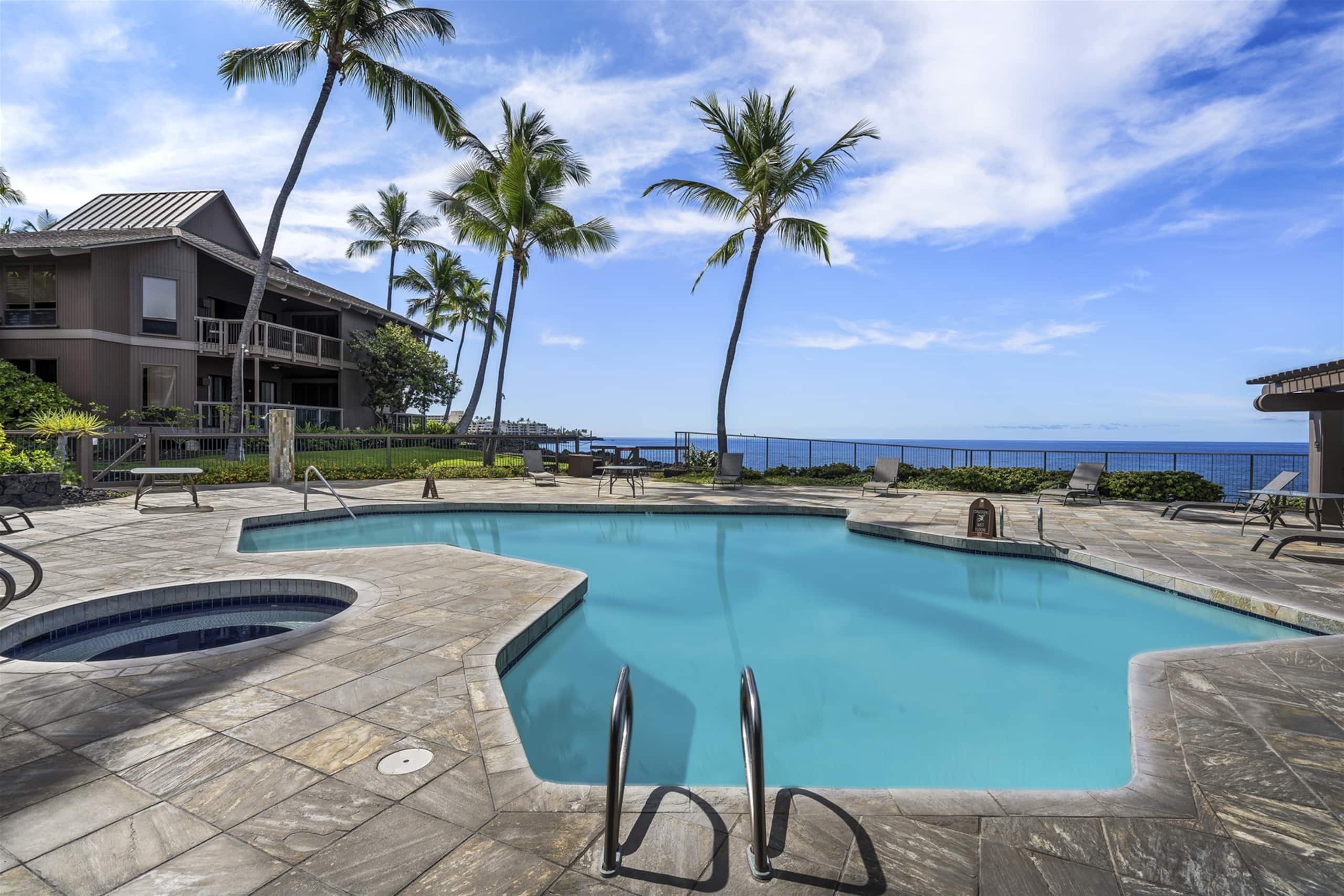 Condo in Kailua-Kona · ★4.73 · 1 bedroom · 2 beds · 1 bath - Image 18