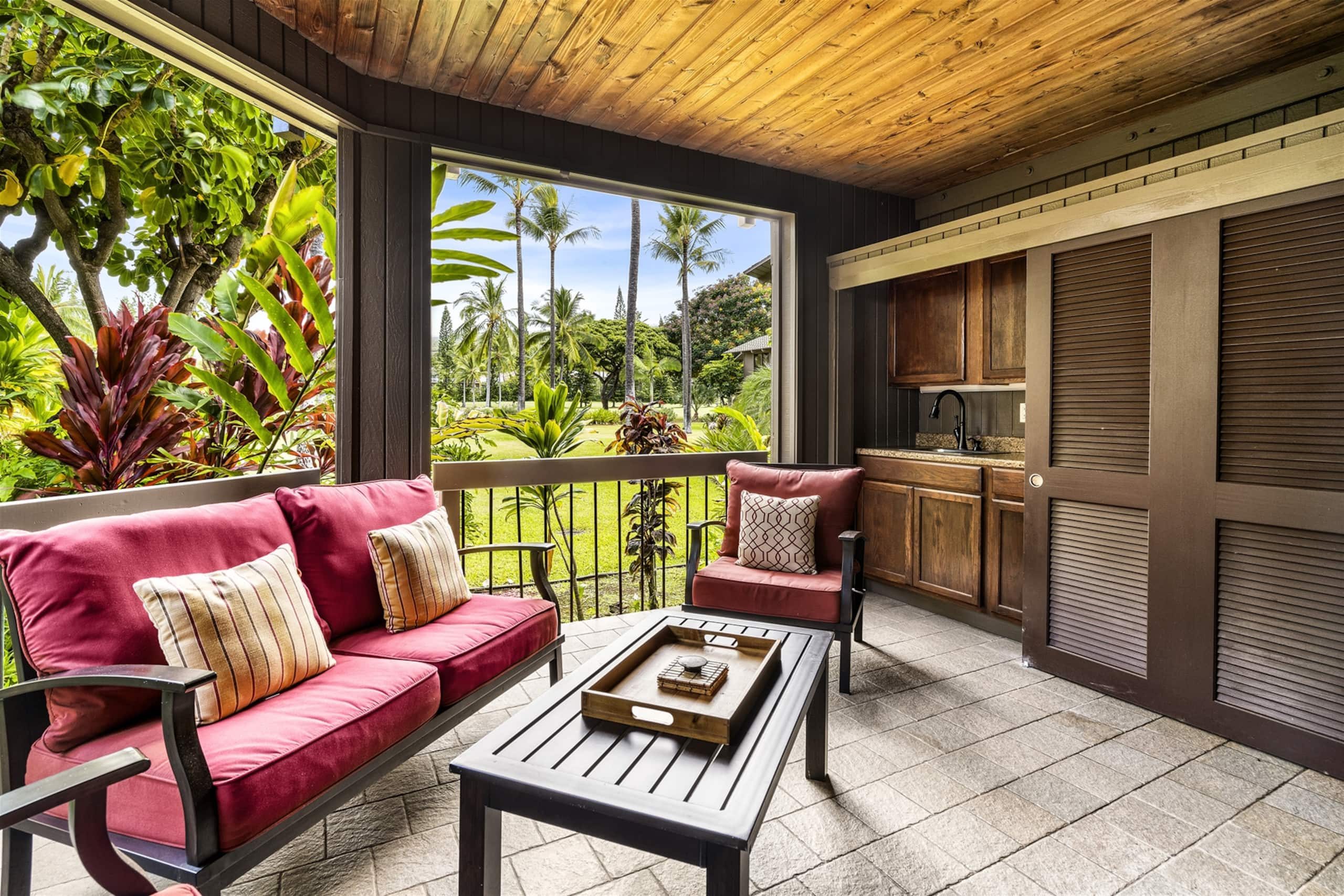 Condo in Kailua-Kona · ★4.73 · 1 bedroom · 2 beds · 1 bath - Image 1