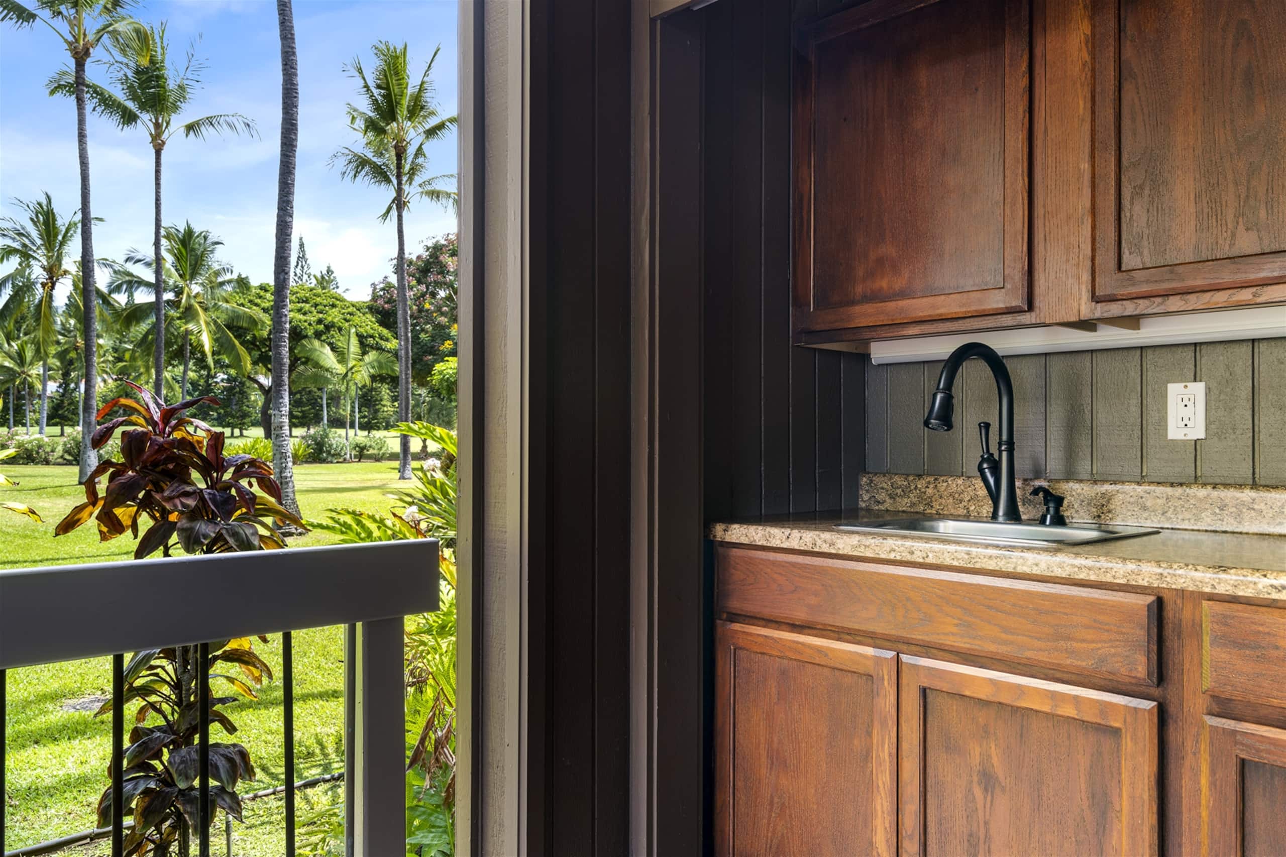 Condo in Kailua-Kona · ★4.73 · 1 bedroom · 2 beds · 1 bath - Image 11