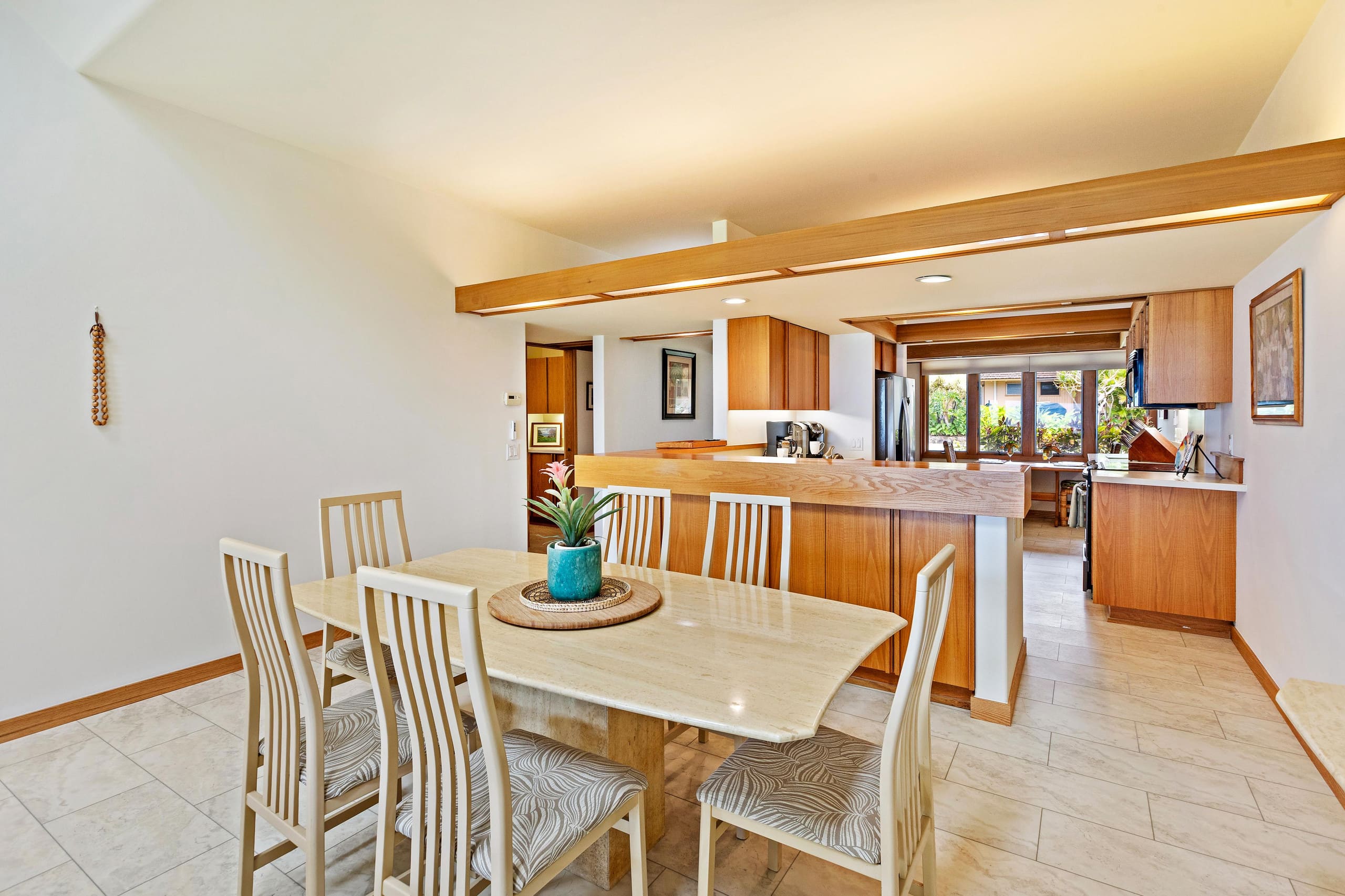 Townhouse in Lahaina · ★5.0 · 2 bedrooms · 3 beds · 2 baths - Image 57