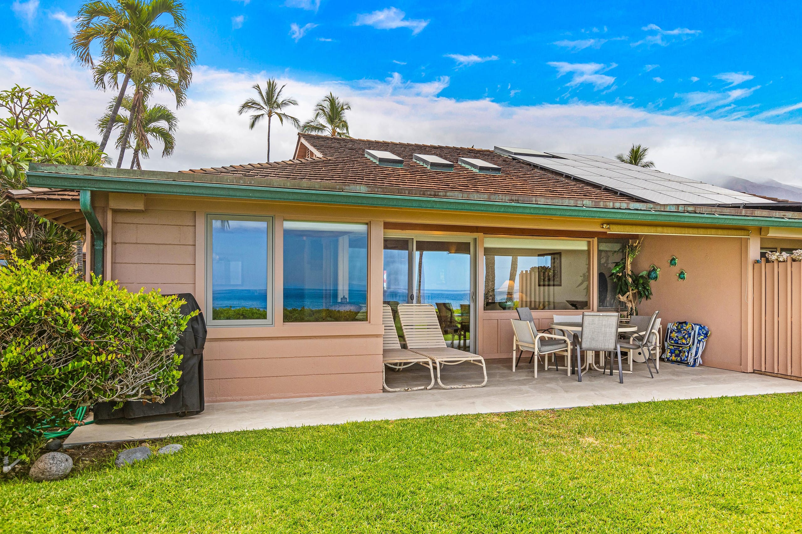 Townhouse in Lahaina · ★5.0 · 2 bedrooms · 3 beds · 2 baths - Image 84