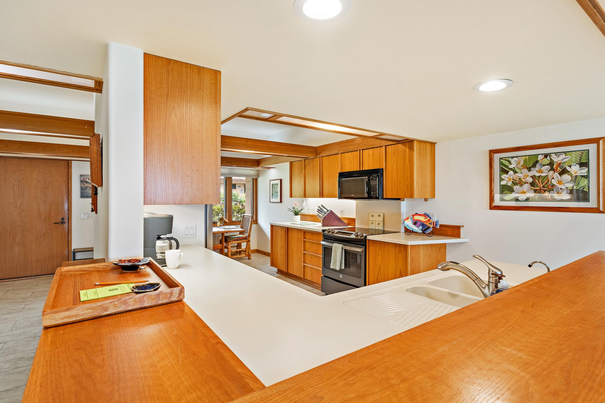 Townhouse in Lahaina · ★5.0 · 2 bedrooms · 3 beds · 2 baths - Image 54