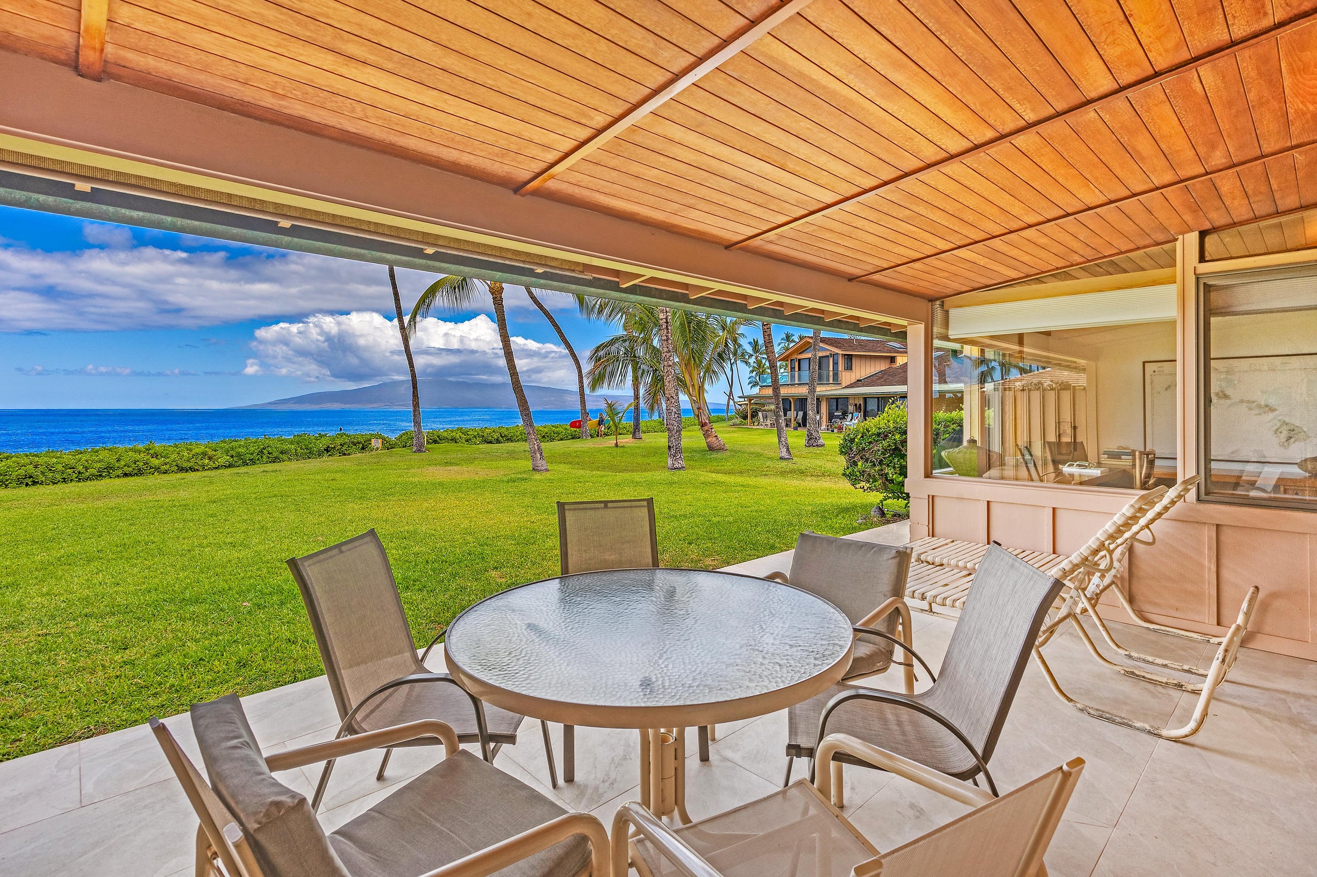 Townhouse in Lahaina · ★5.0 · 2 bedrooms · 3 beds · 2 baths - Image 1