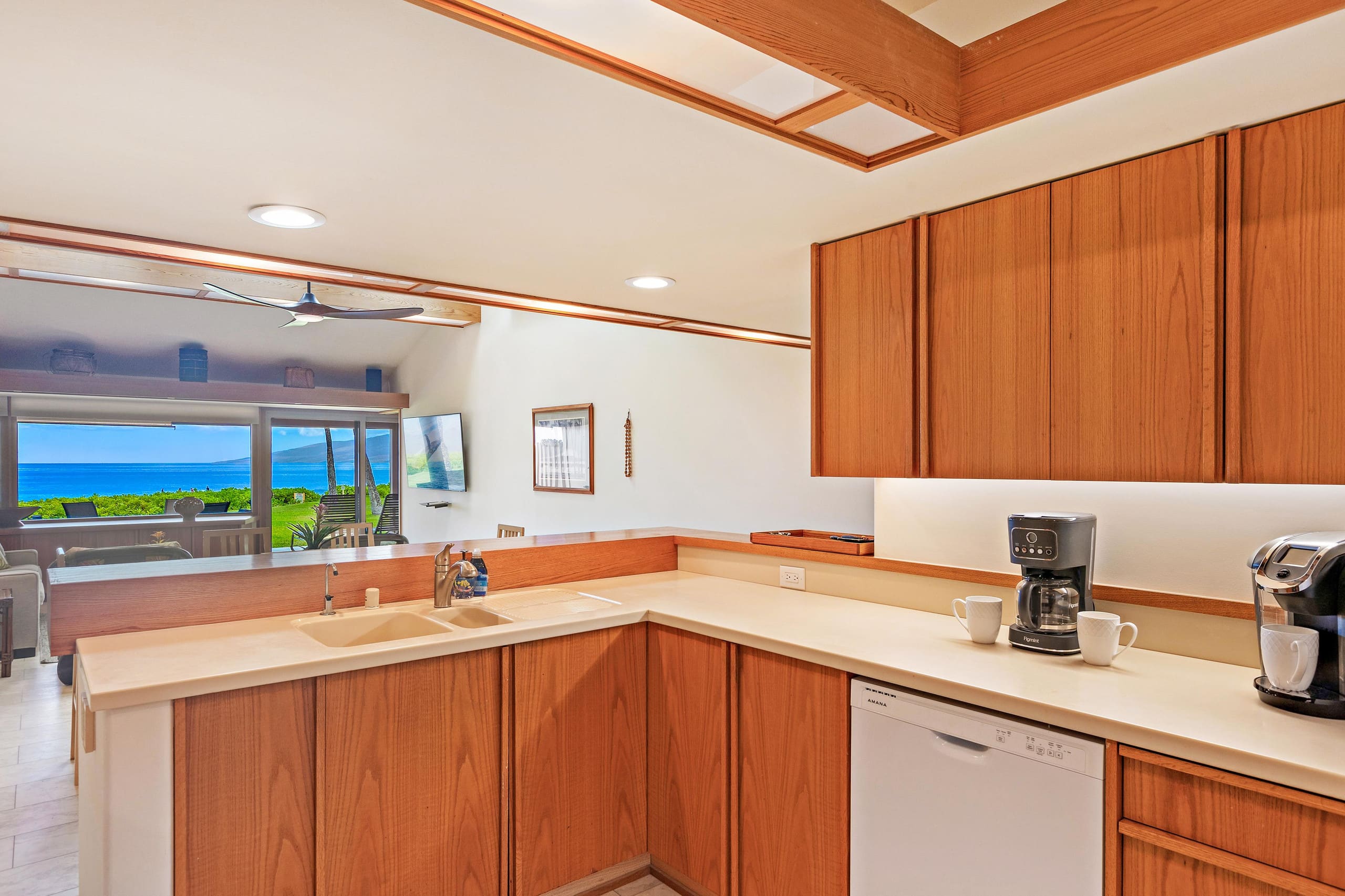 Townhouse in Lahaina · ★5.0 · 2 bedrooms · 3 beds · 2 baths - Image 60