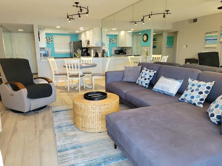 301 - Newly Updated Charming And Cute One Bedroom - New Smyrna Beach, FL