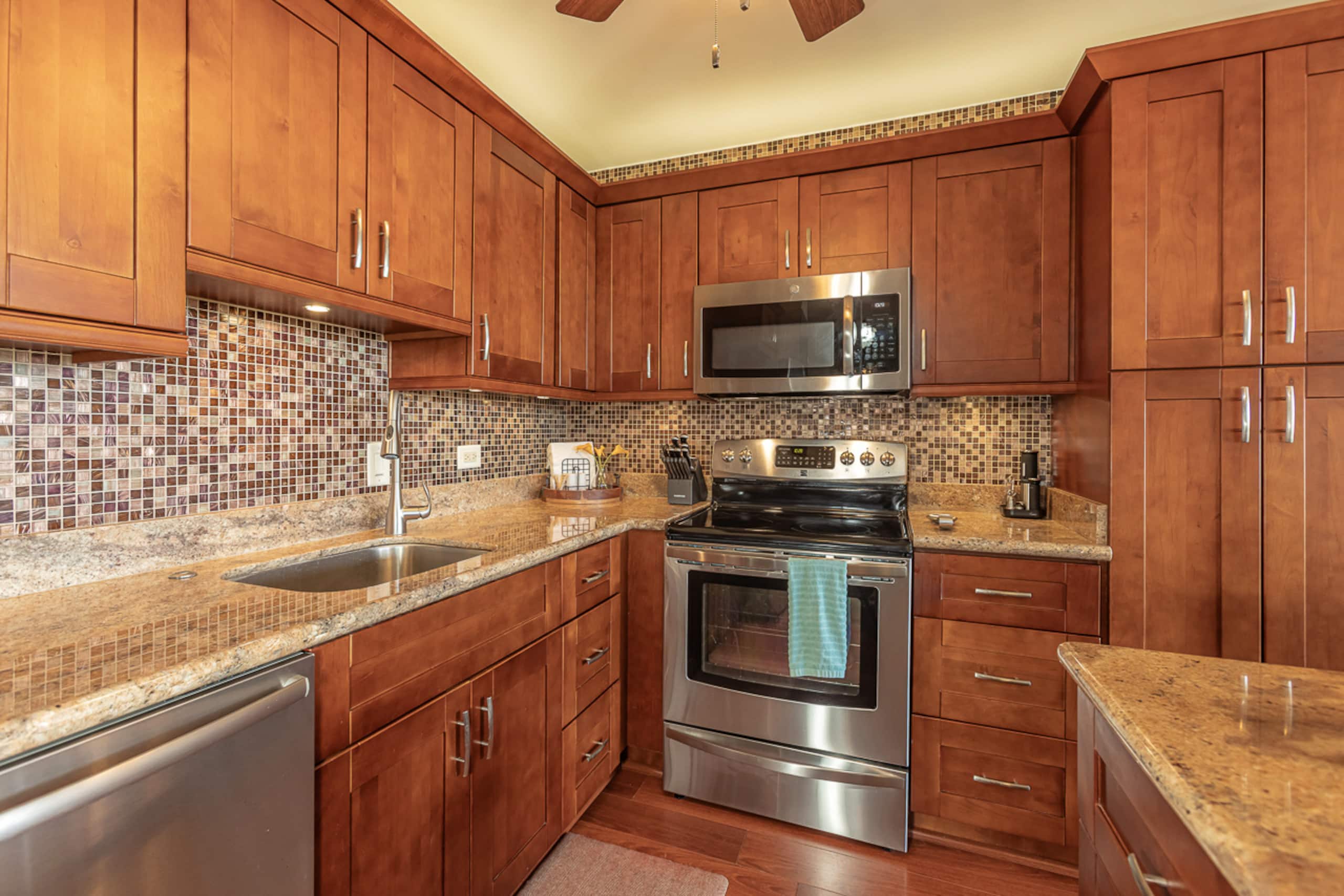 Condo in Kihei · ★4.97 · 1 bedroom · 1 bed · 1 bath - Image 8