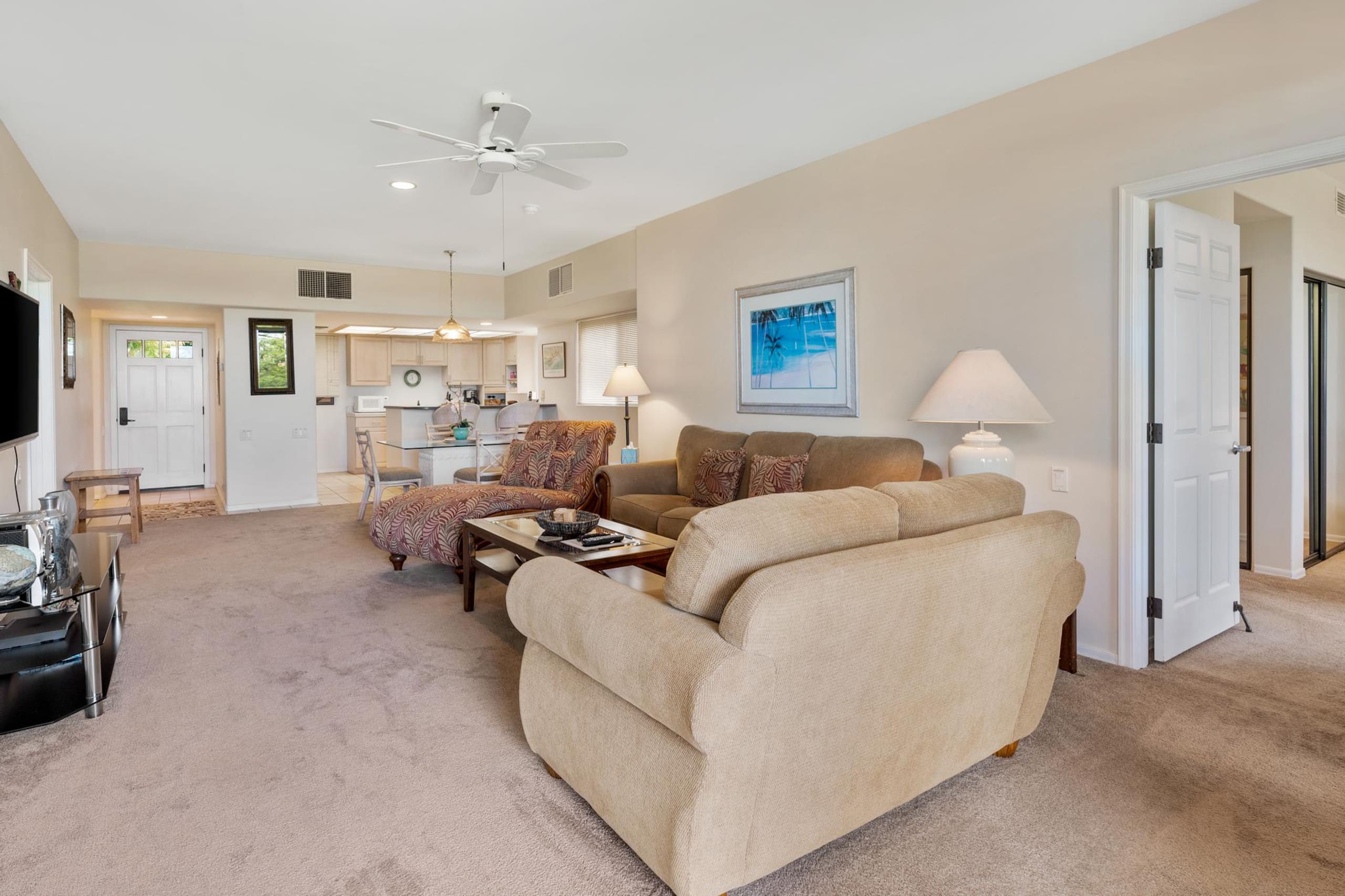 Golf course condo w/ ocean view lanai - Photo 14
