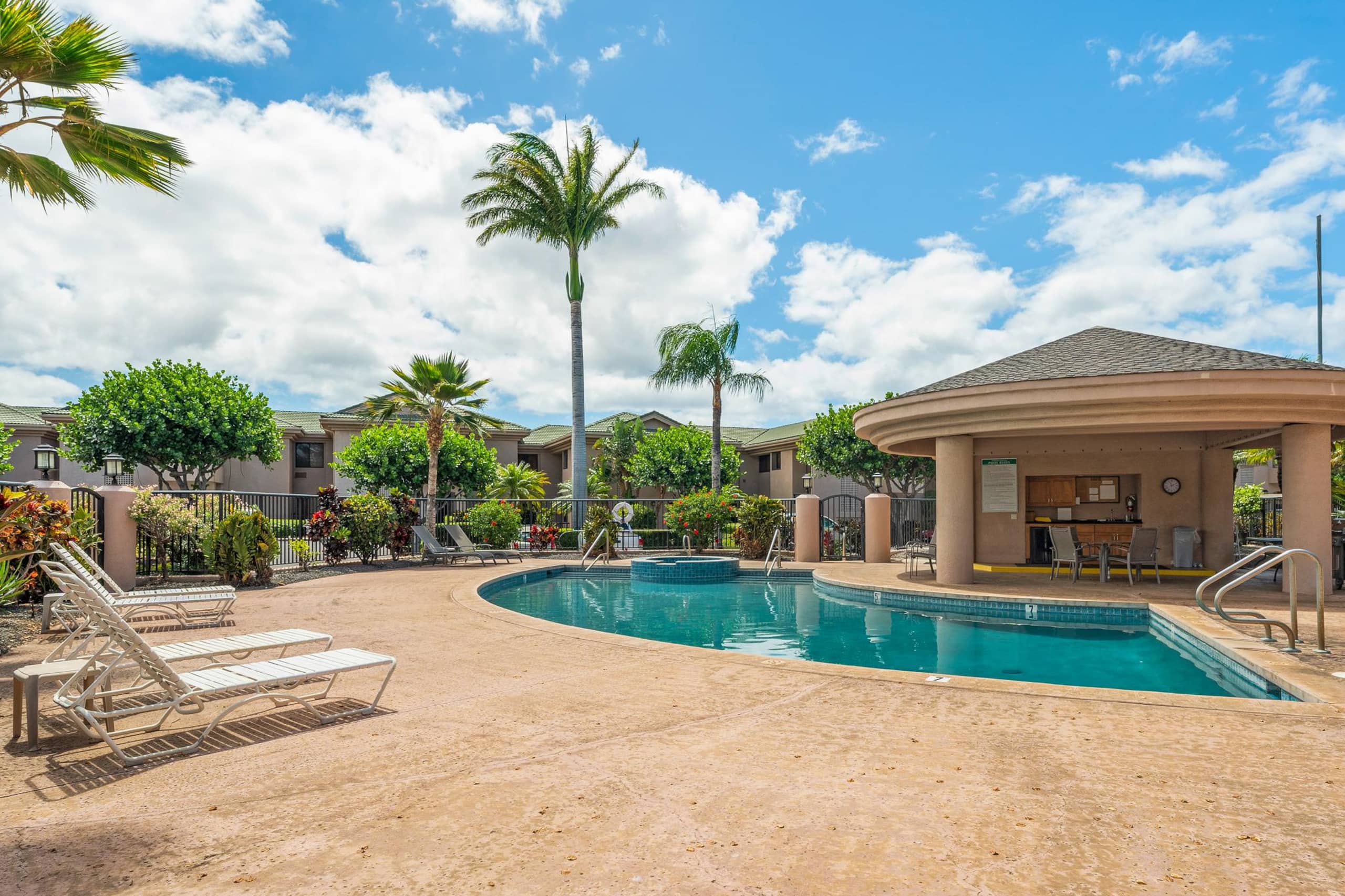 Golf course condo w/ ocean view lanai - Photo 48