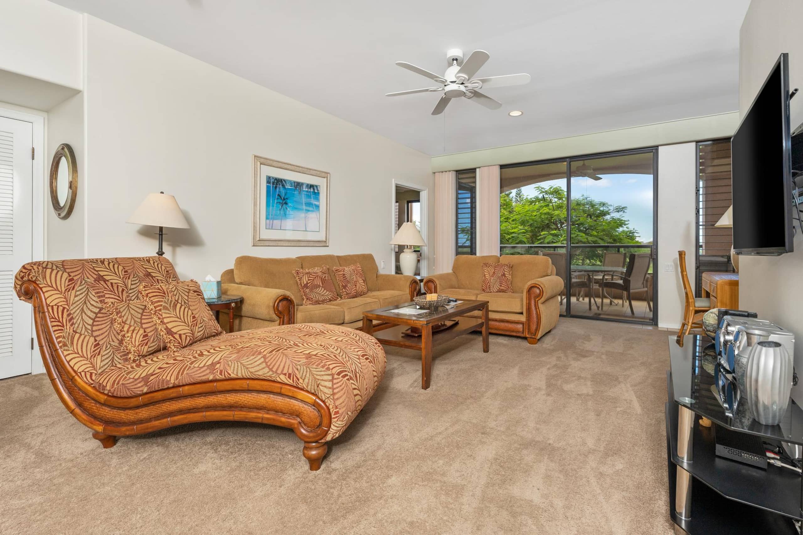 Golf course condo w/ ocean view lanai - Photo 12