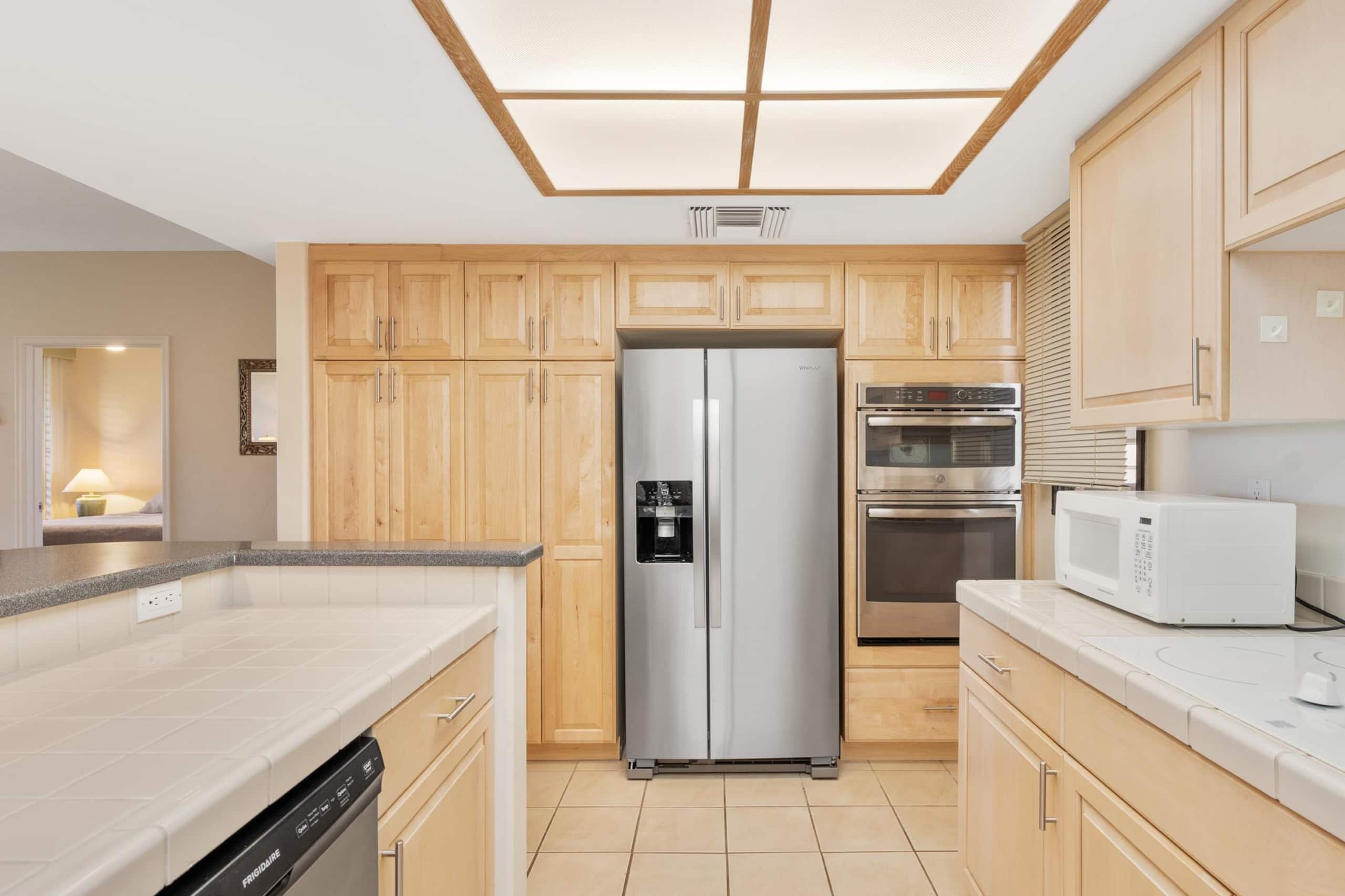Golf course condo w/ ocean view lanai - Photo 24