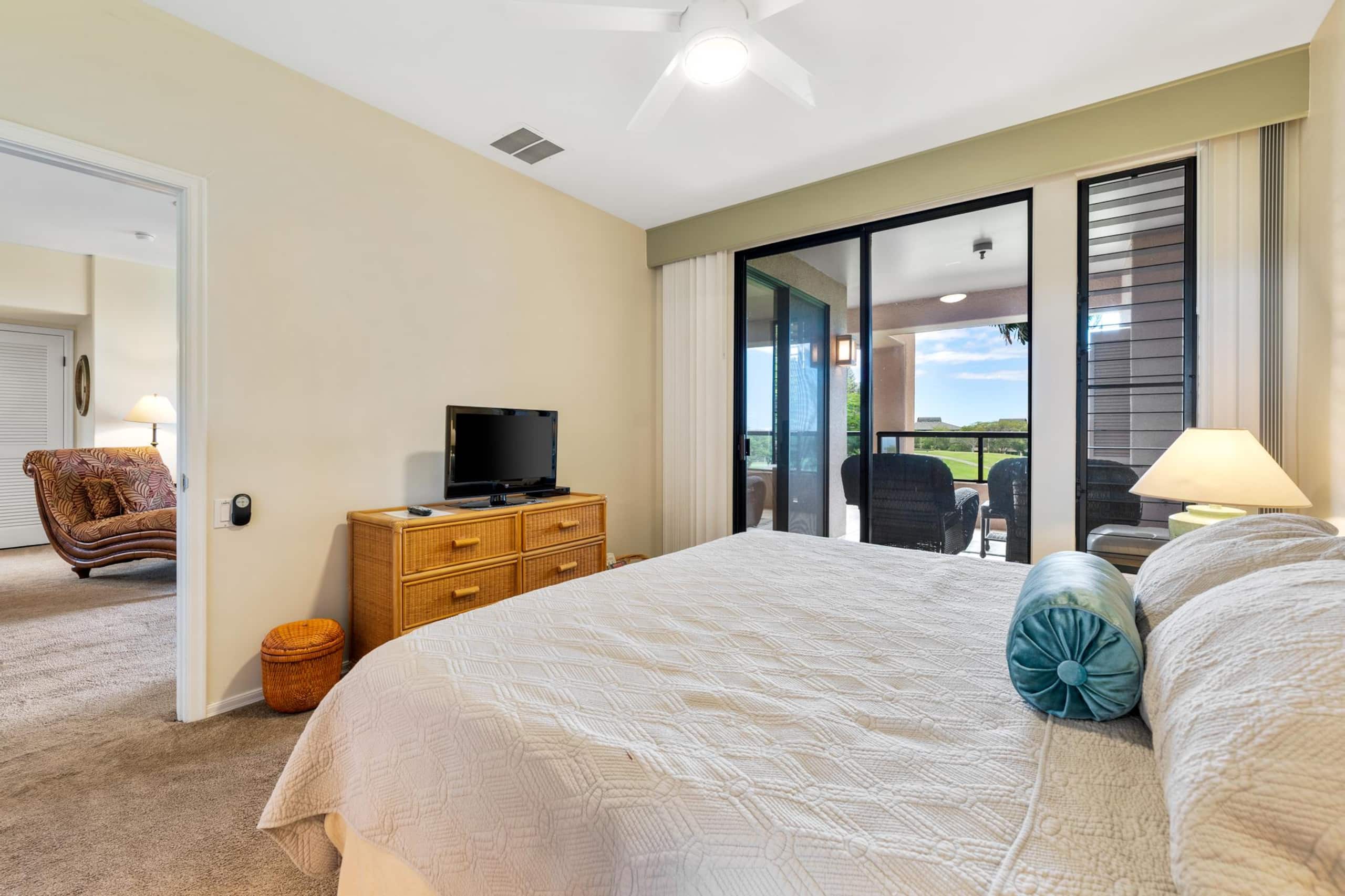 Golf course condo w/ ocean view lanai - Photo 37