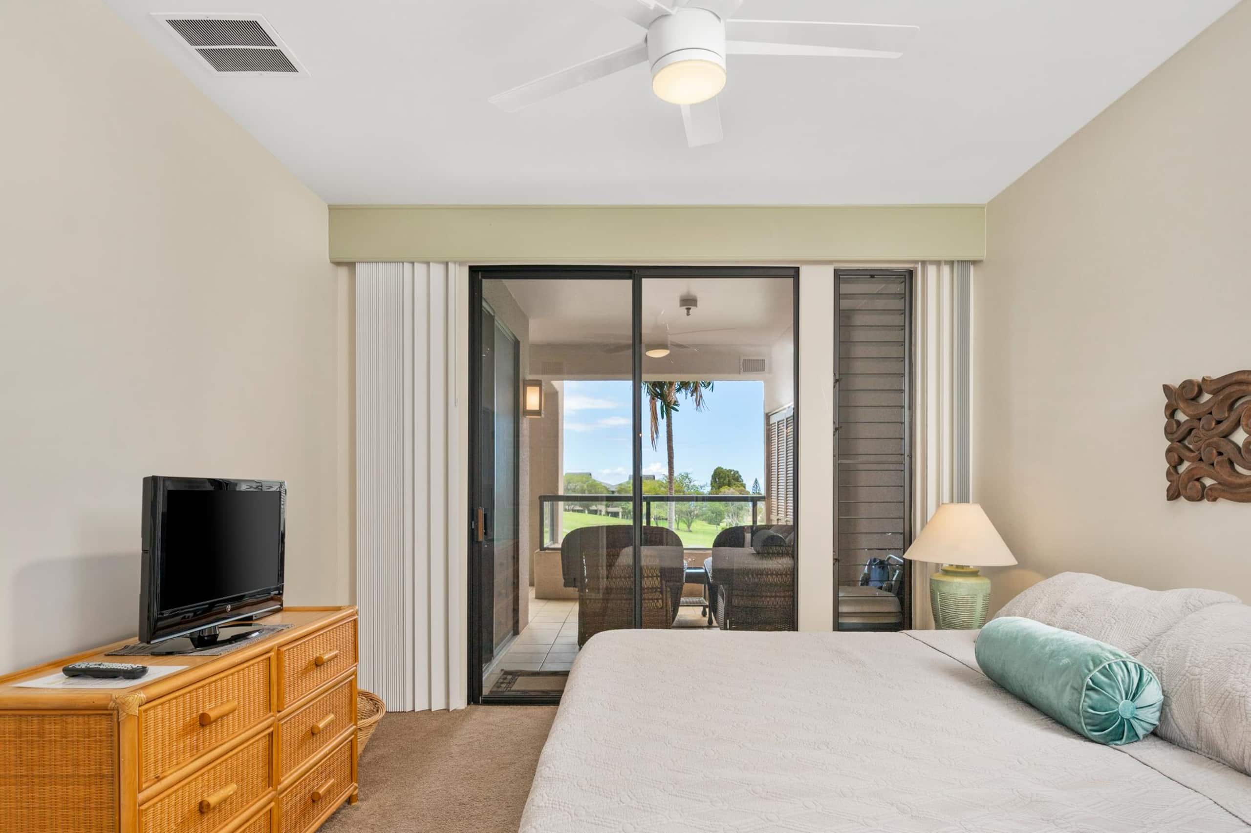 Golf course condo w/ ocean view lanai - Photo 39