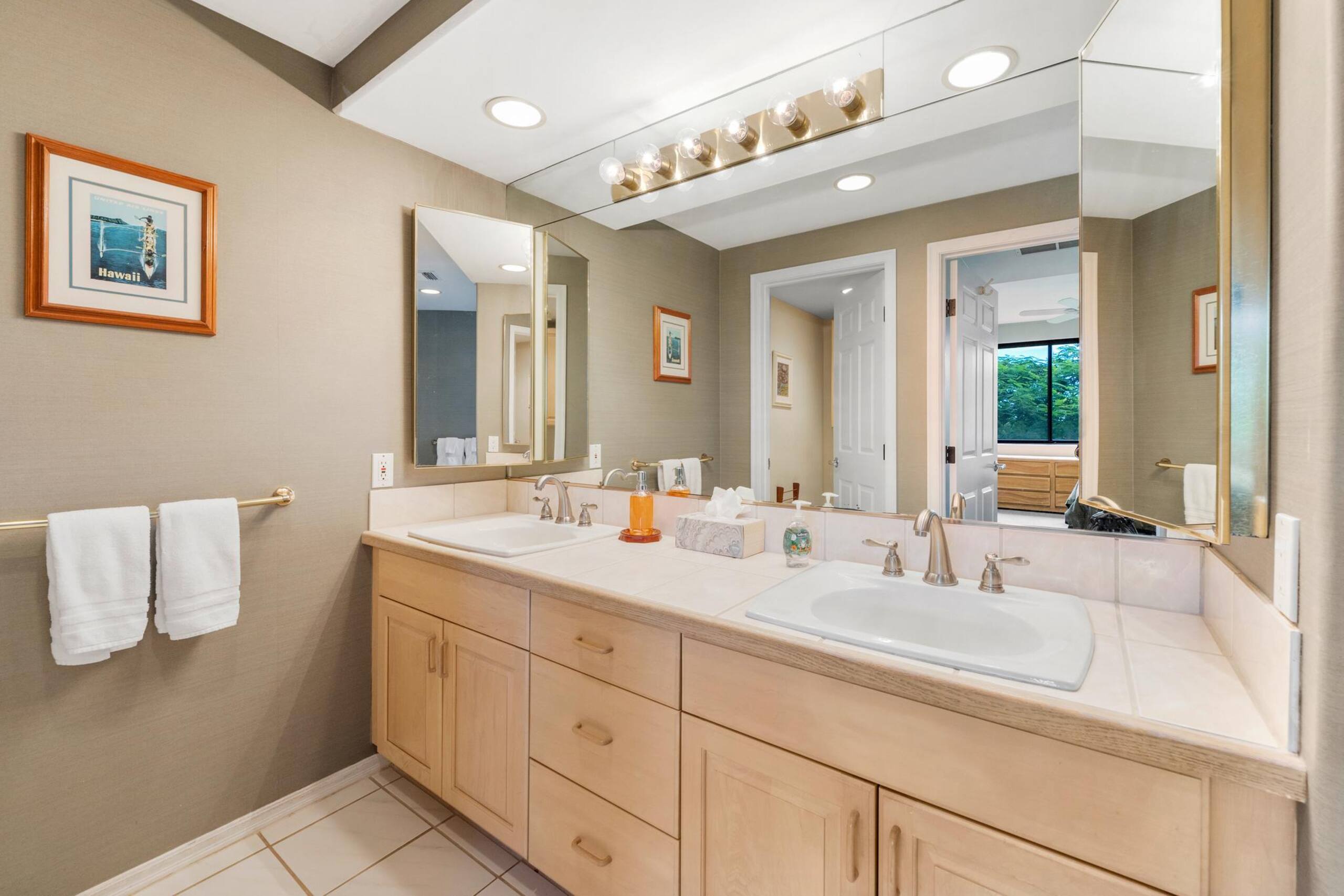 Golf course condo w/ ocean view lanai - Photo 33