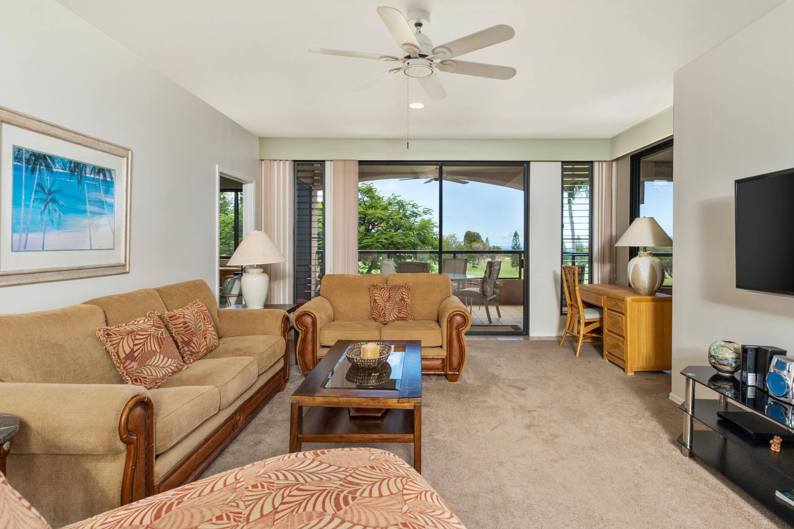 Golf course condo w/ ocean view lanai - Photo 13