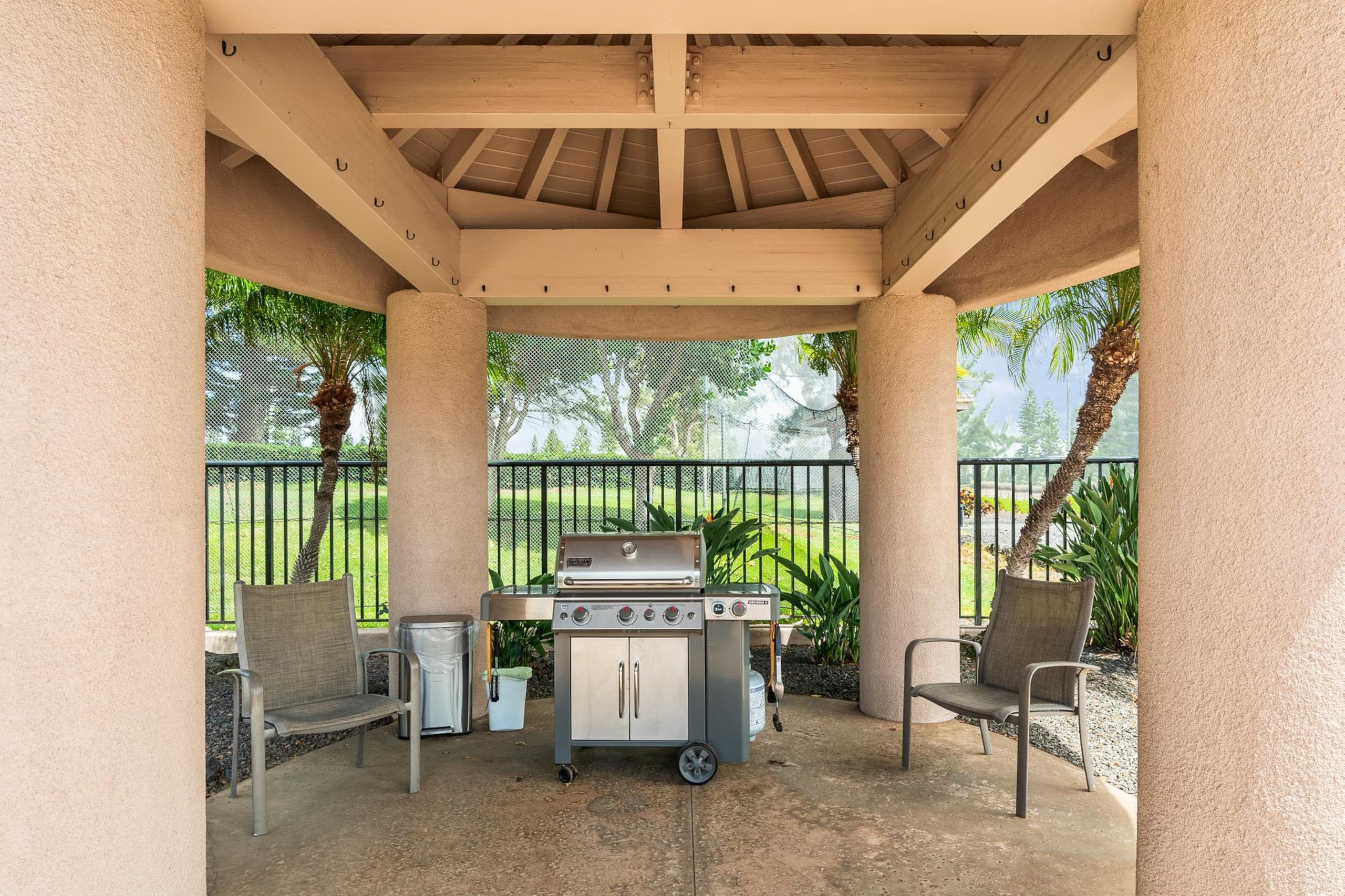 Golf course condo w/ ocean view lanai - Photo 47