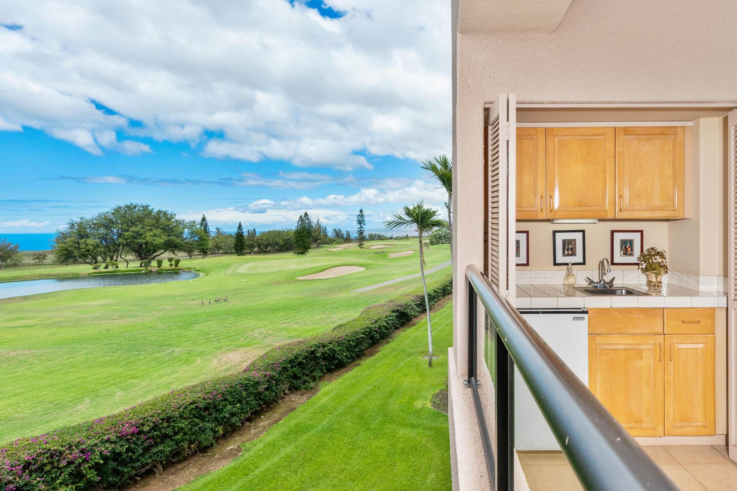 Golf course condo w/ ocean view lanai - Photo 4