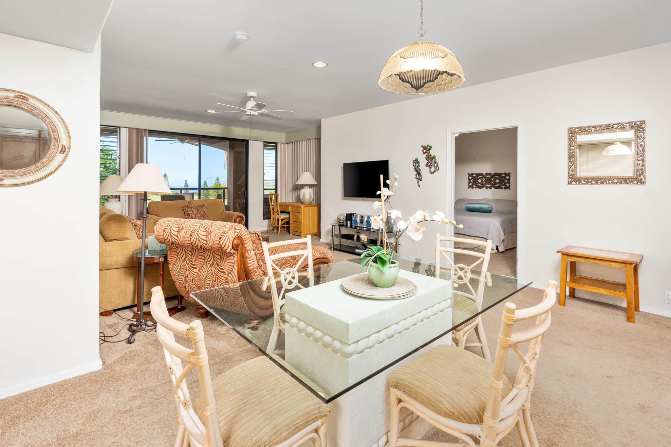 Golf course condo w/ ocean view lanai - Photo 17