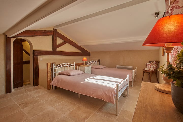 Rodinný apartmán - spálňa na poschodí