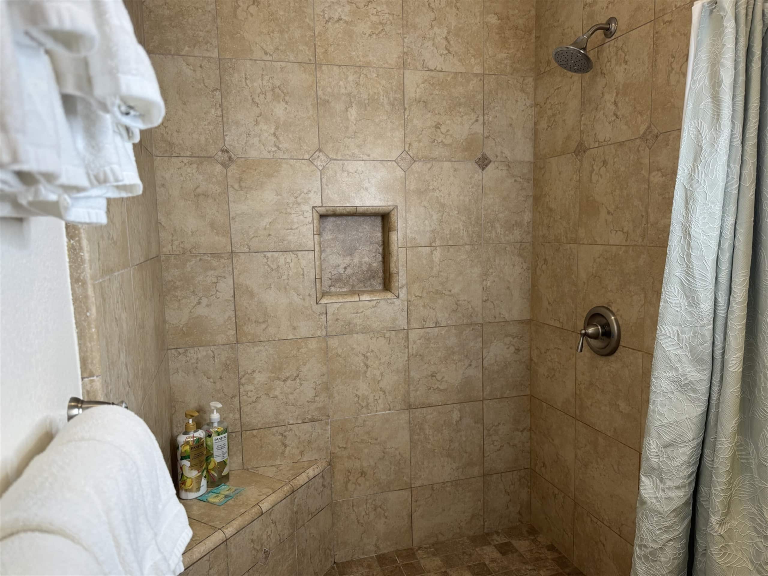 Condo in Kapaa · ★4.64 · 1 bedroom · 2 beds · 1.5 baths - Image 22