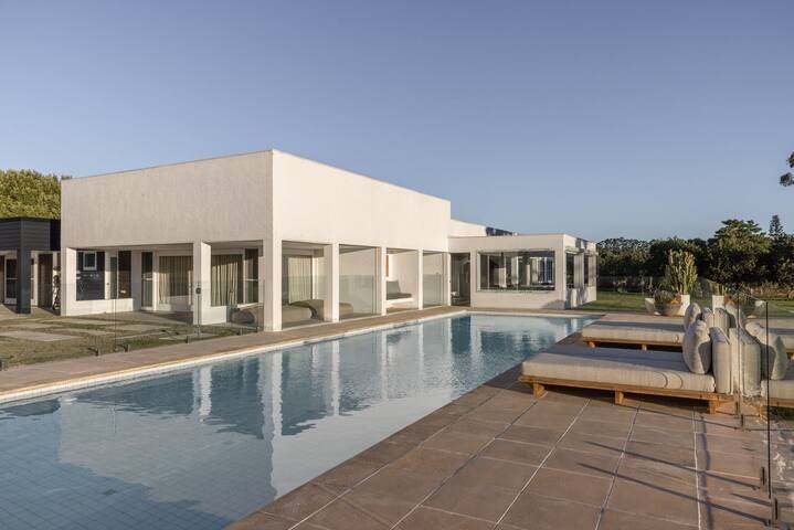 Amileka – luxury 25 acre estate with pool gallery image 5