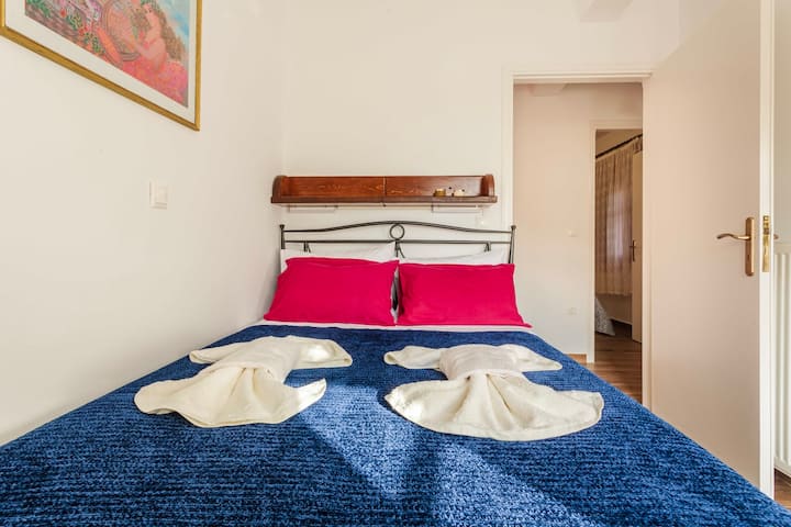 ห้องนอน 2: เตียงใหญ่