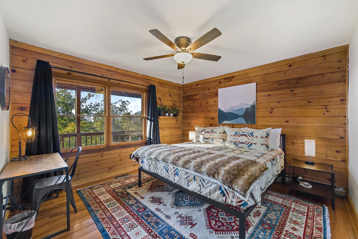 Спалня #1: суперголямо двойно легло на основния етаж