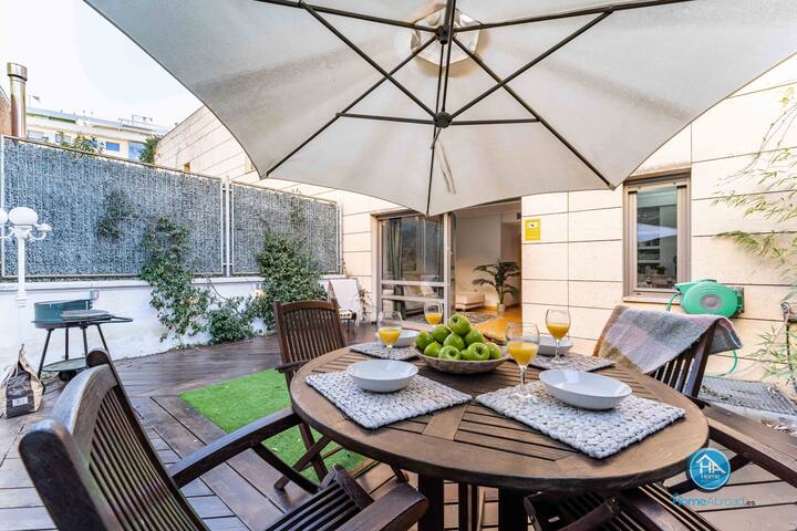 Grand Luxury Villa Madrid gallery image 3