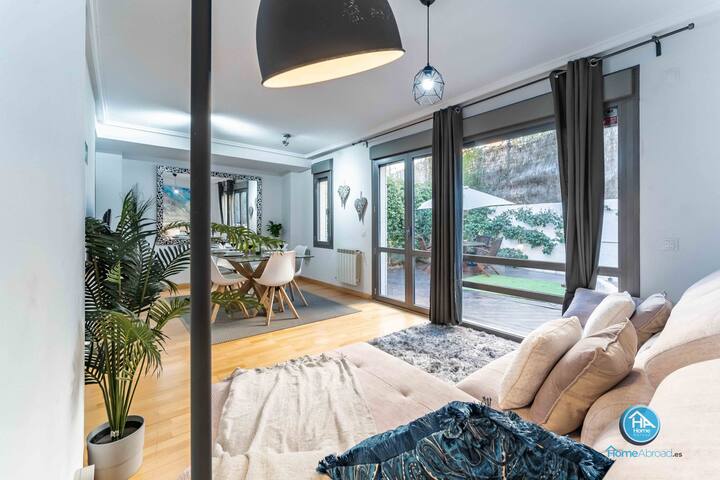 Grand Luxury Villa Madrid gallery image 4