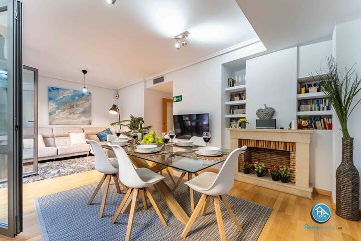 Grand Luxury Villa Madrid gallery image 2