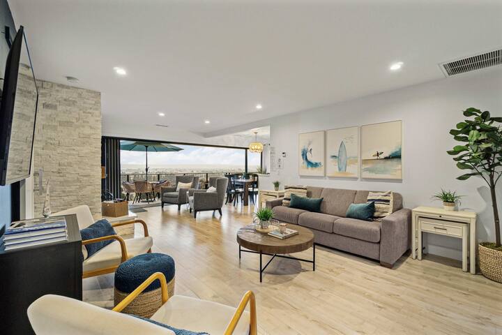 The California III – A Luxury Mission Hills Duplex gallery image 4