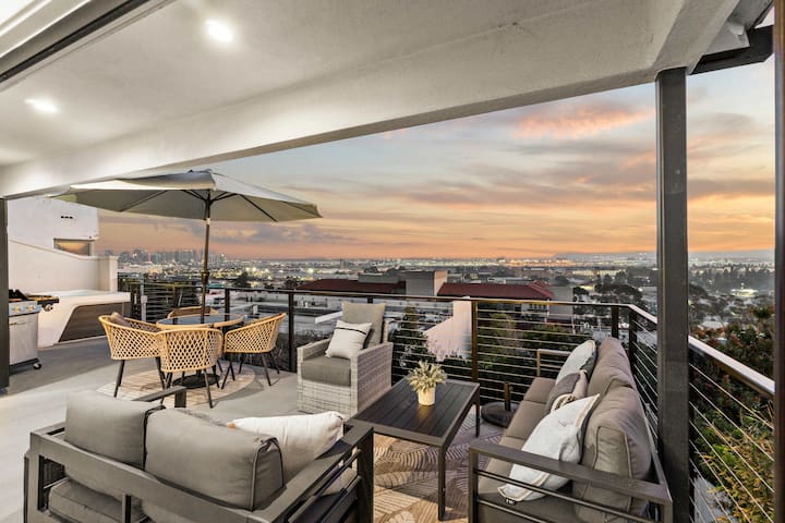 The California III – A Luxury Mission Hills Duplex