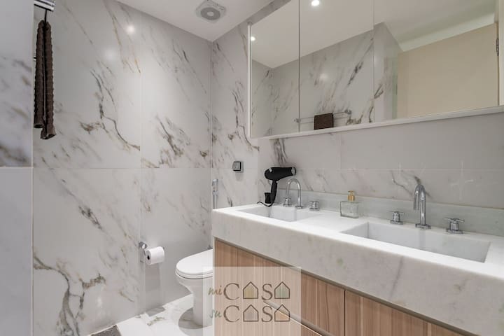 Top 3 Quartos em Ipanema a 300m PRAIA e 100m Metrô gallery image 3